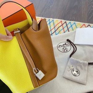 Hermes Taurillon Clemence Casaque Picotin 18 PM Lime Sesame